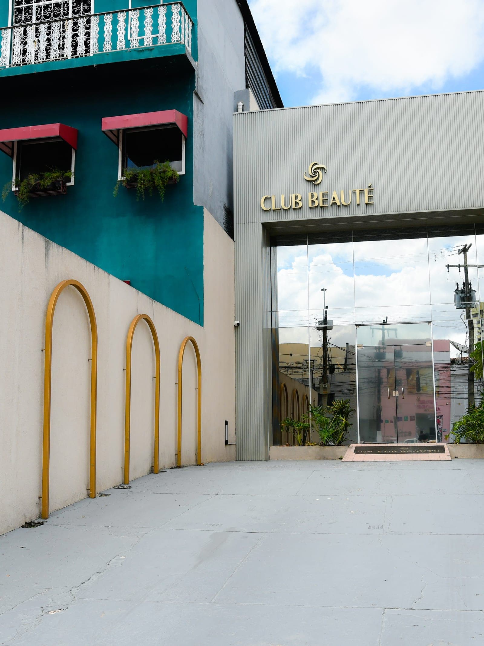 Fachada do Club Beauté em Belém